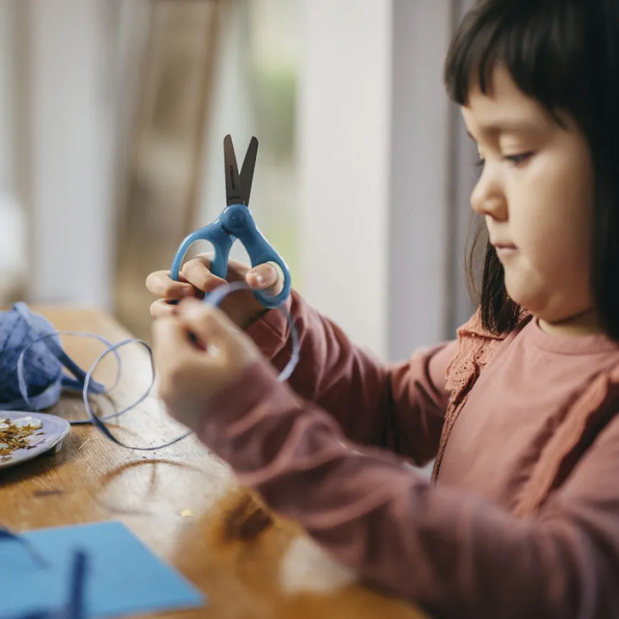 Tesoura Azul Infantil Softgrip + 6 Fiskars