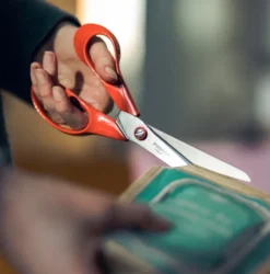 Tesoura Clássica Universal Canhotos Fiskars