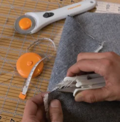 Tesoura para Fios Tecido Softgrip™ Fiskars